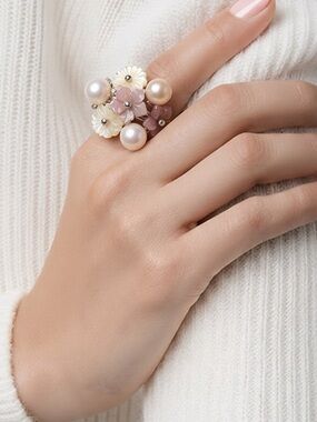PINK & WHITE PEARL DAISY RING